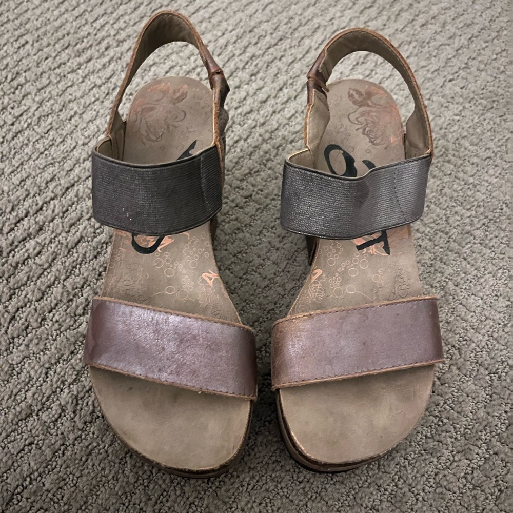 OTBT Platform Wedges Pewter Bushnell Size 8